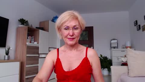 Snapshot of jasmin18v chatting on February 9, 1:15 pm Jasmin room for people 40 online show from February 9, 1:15 pm