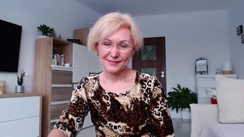 Snapshot of jasmin18v chatting on February 11, 1:05 pm Jasmin room for people 40 online show from February 11, 1:05 pm