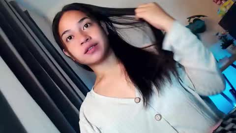 JASMINE online show from April 13, 2:06 am