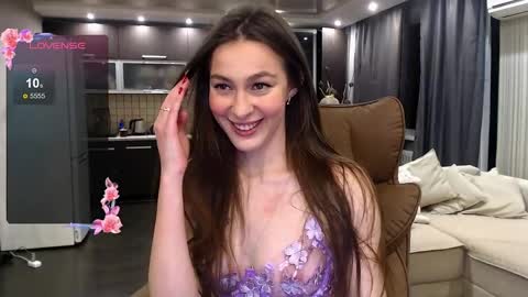 Jasmine online show from April 15, 7:58 pm