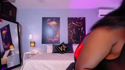 Instagram jasminecampbell1  online show from January 13, 8:47 pm