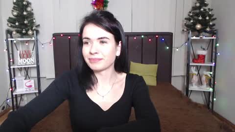 Snapshot of jasminekouch chatting on December 23, 3:40 am JasmineKouch online show from December 23, 3:40 am