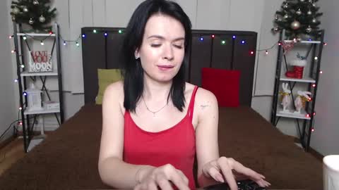 Snapshot of jasminekouch chatting on January 18, 12:24 am JasmineKouch online show from January 18, 12:24 am