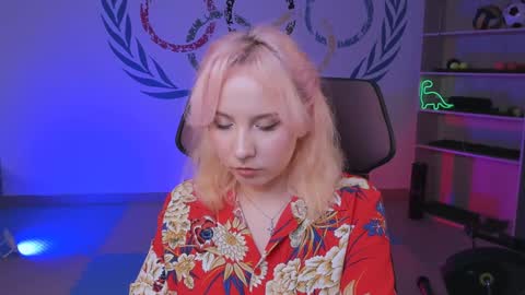 Jasmine online show from February 6, 11:21 am