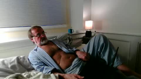 Snapshot of jasonreloaded694u chatting on April 1, 11:11 am Jason online show from April 1, 11:11 am