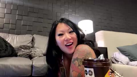 Snapshot of jasonsweets chatting on May 21, 5:14 am Jason Sweets online show from May 21, 5:14 am