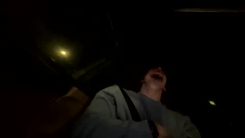 itshis10inchesforbitches online show from December 18, 1:33 am