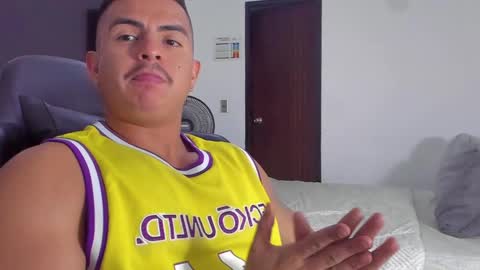 JBrooksXx online show from February 5, 10:33 pm