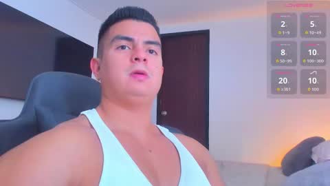 JBrooksXx online show from November 10, 6:07 pm