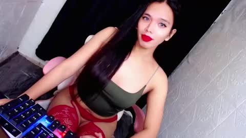 Jassie online show from December 5, 10:35 am