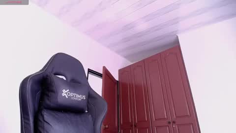 Snapshot of jasson_king01 chatting on April 17, 6:44 pm JKing online show from April 17, 6:44 pm