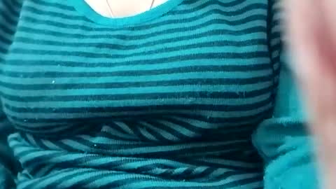 jasspreettt online show from November 27, 9:33 am