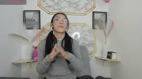 Snapshot of jaulyn_18 chatting on June 26, 7:29 pm Jaulyn online show from June 26, 7:29 pm