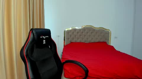 Snapshot of javicute4u chatting on August 2, 1:42 pm Javi online show from August 2, 1:42 pm