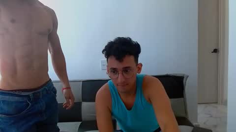 Snapshot of javier288038 chatting on November 14, 8:07 pm javier288038 online show from November 14, 8:07 pm