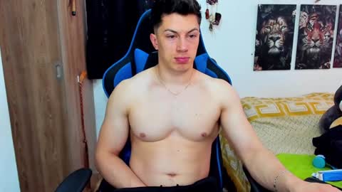 Javier online show from December 3, 7:11 pm