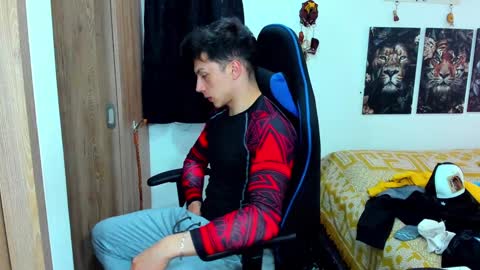 Javier online show from January 15, 9:30 pm