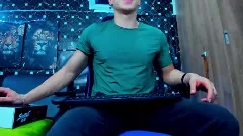 Javier online show from September 9, 11:15 pm