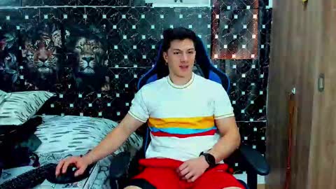 Javier online show from February 20, 7:03 pm