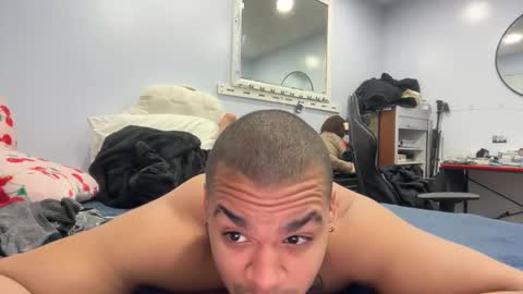 Snapshot of javiricorich chatting on February 3, 10:37 pm javiSdick online show from February 3, 10:37 pm