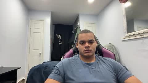 Snapshot of javiricorich chatting on February 12, 12:05 am javiSdick online show from February 12, 12:05 am