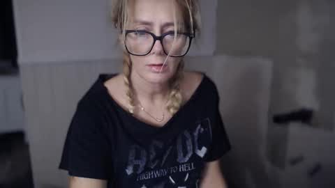 JAV online show from December 1, 7:13 am