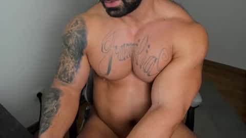 Snapshot of jaxonhunk chatting on March 7, 4:46 am JaxonHunk online show from March 7, 4:46 am