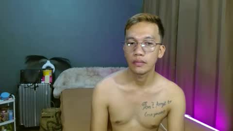 jay221996 online show from May 5, 9:50 am