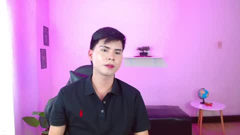 Snapshot of jay_cum18 chatting on May 21, 3:30 pm Jay online show from May 21, 3:30 pm