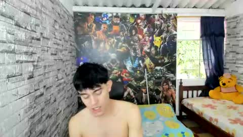 Snapshot of jay_peep chatting on July 10, 7:05 pm jay_peep online show from July 10, 7:05 pm
