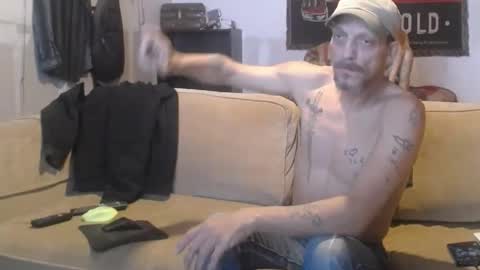 Snapshot of jay_short7863 chatting on February 20, 3:34 am O F jay short786 online show from February 20, 3:34 am