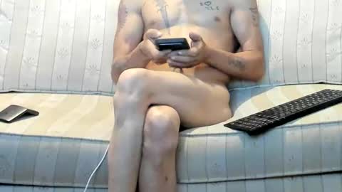 Snapshot of jay_short7863 chatting on February 11, 2:33 pm O F jay short786 online show from February 11, 2:33 pm