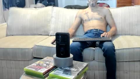 Snapshot of jay_short7863 chatting on February 21, 5:25 pm O F jay short786 online show from February 21, 5:25 pm