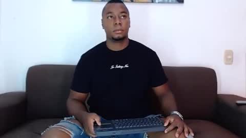 Snapshot of jay_smit chatting on April 20, 12:52 pm jay smit online show from April 20, 12:52 pm