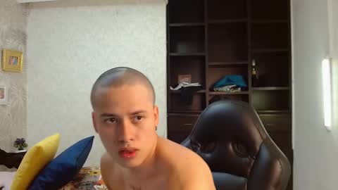 JAYCE  VICTOR online show from December 11, 1:26 am