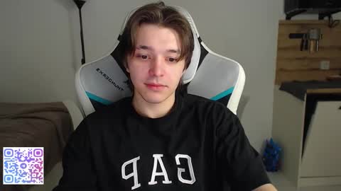 Jayce online show from November 18, 7:07 pm