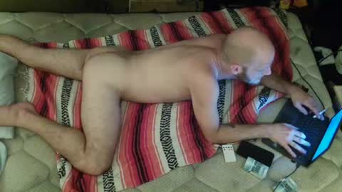 Snapshot of jayjay111989 chatting on December 18, 8:20 am HUngBtmFl online show from December 18, 8:20 am