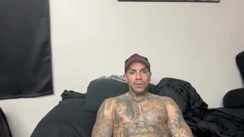 Snapshot of jayjaythebutcher23 chatting on February 6, 10:13 pm jayjaythebutcher23 online show from February 6, 10:13 pm