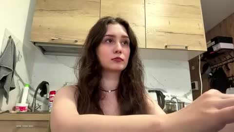 Snapshot of jaynesinton chatting on August 6, 11:12 am Alice online show from August 6, 11:12 am