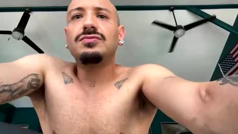 Snapshot of jayruthless666 chatting on April 1, 6:49 pm jayruthless666 online show from April 1, 6:49 pm