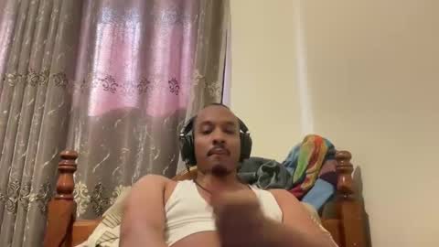 Snapshot of jaysmooth987 chatting on February 21, 6:04 pm jaysmooth987 online show from February 21, 6:04 pm