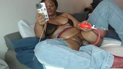 jaysowett online show from December 5, 3:59 am