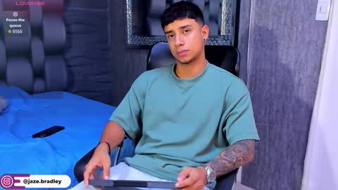 jaze_bradley online show from October 3, 11:29 am