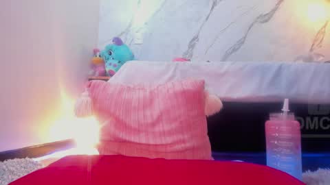 Snapshot of jazlynn_ chatting on February 10, 11:02 pm Jaz online show from February 10, 11:02 pm