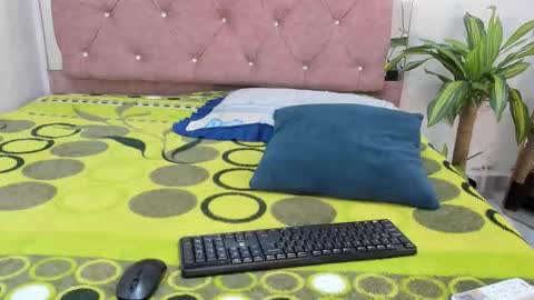 jazmin040_ online show from January 15, 11:48 am