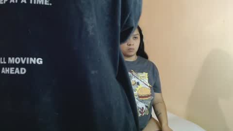 Snapshot of jazmin_dharius chatting on July 27, 7:21 pm Jazmin and Scarlett online show from July 27, 7:21 pm