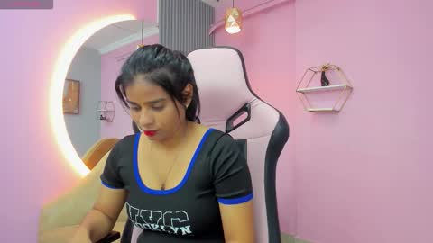 Snapshot of jazmin_ebony chatting on October 22, 10:59 am jazmin online show from October 22, 10:59 am