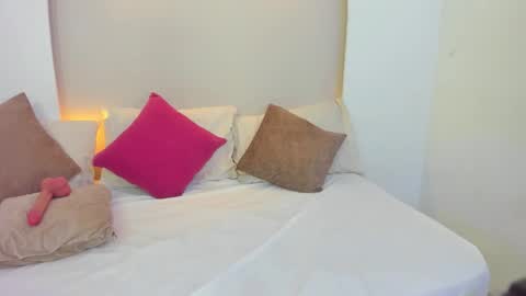 Snapshot of jazmin_flores1 chatting on February 28, 12:11 am Jazmin online show from February 28, 12:11 am