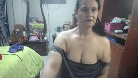 jazmim online show from December 5, 11:52 am