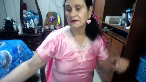 Snapshot of jazmin_rios chatting on May 26, 10:55 am jazmim online show from May 26, 10:55 am